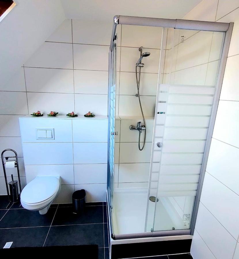 Moderne Wohnung In Ruhiger Lage Krefeld Exterior foto